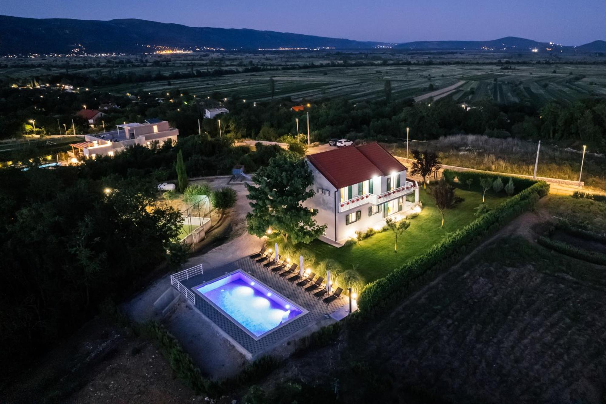 Villa Matko - Family Destination Zmijavci Екстериор снимка