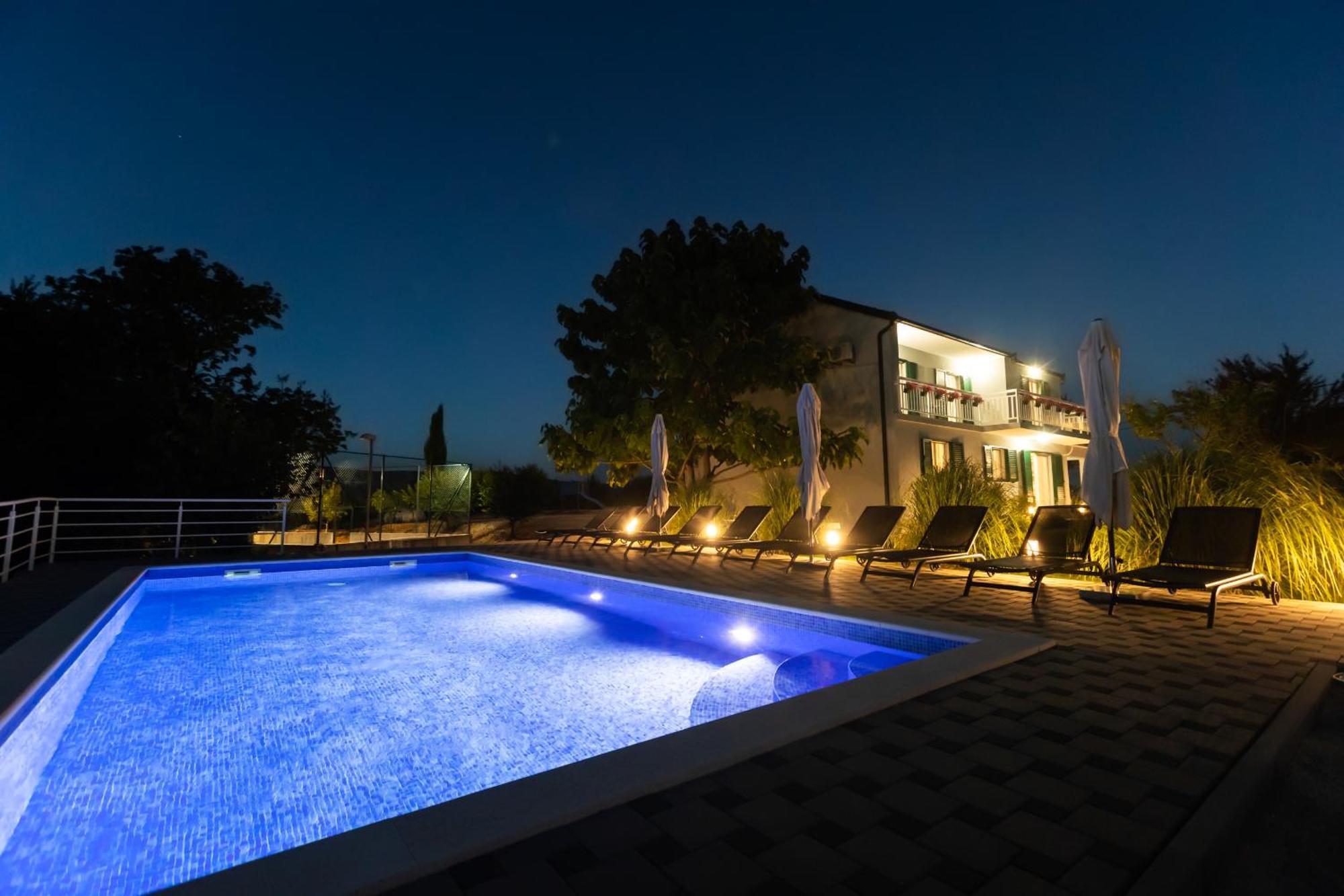 Villa Matko - Family Destination Zmijavci Екстериор снимка